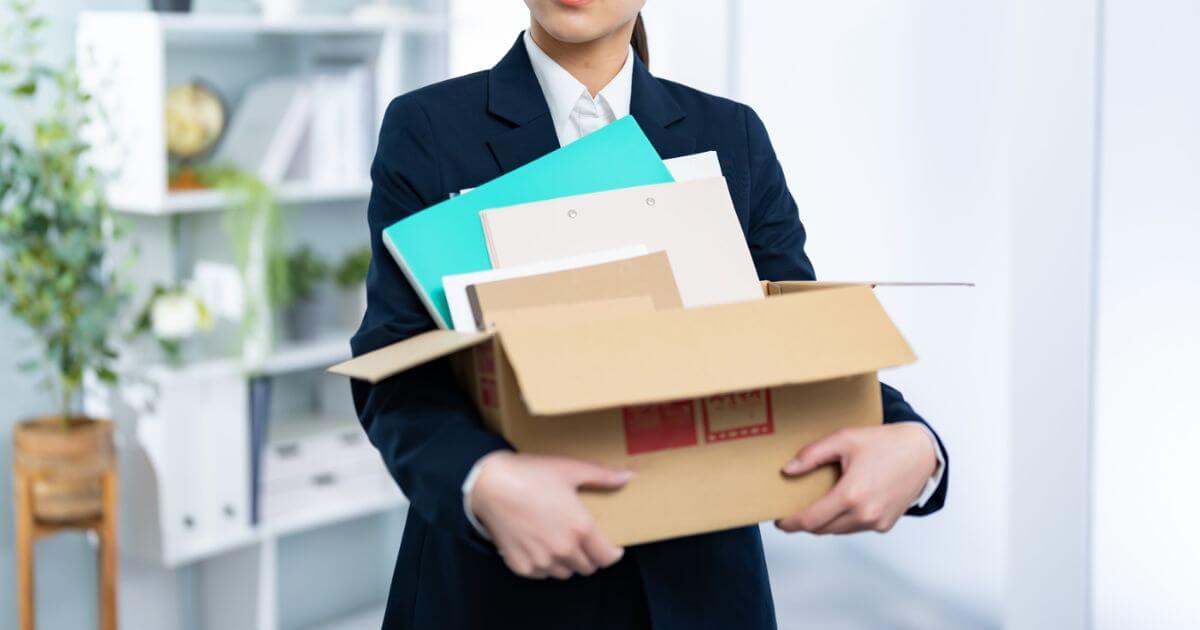 退職代行を使った後の荷物や私物はどうする?取りに行くか放置?